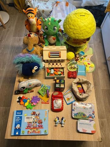 Lot jouets enfants 