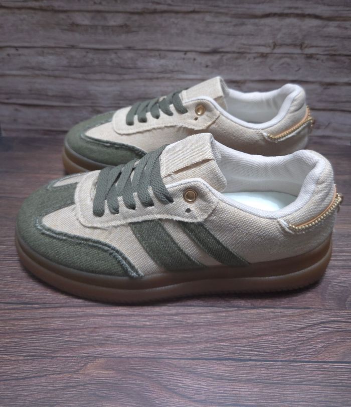 Baskets en toile Kaki et Beige - Style Rétro - Neuves - Taille 41