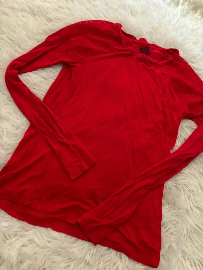 T-shirt rouge - photo numéro 2
