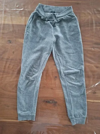 Pantalon jogging gris garçon Kiabi 8 ans