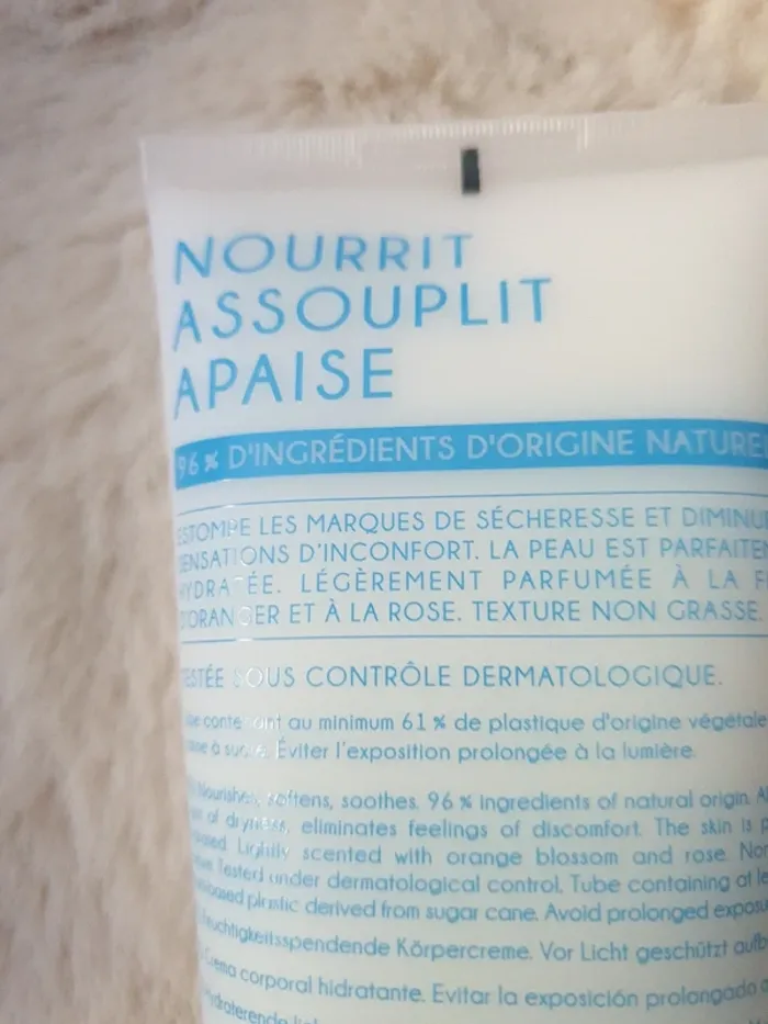 Neuf crème corps hydratante marque la rosée - photo numéro 3