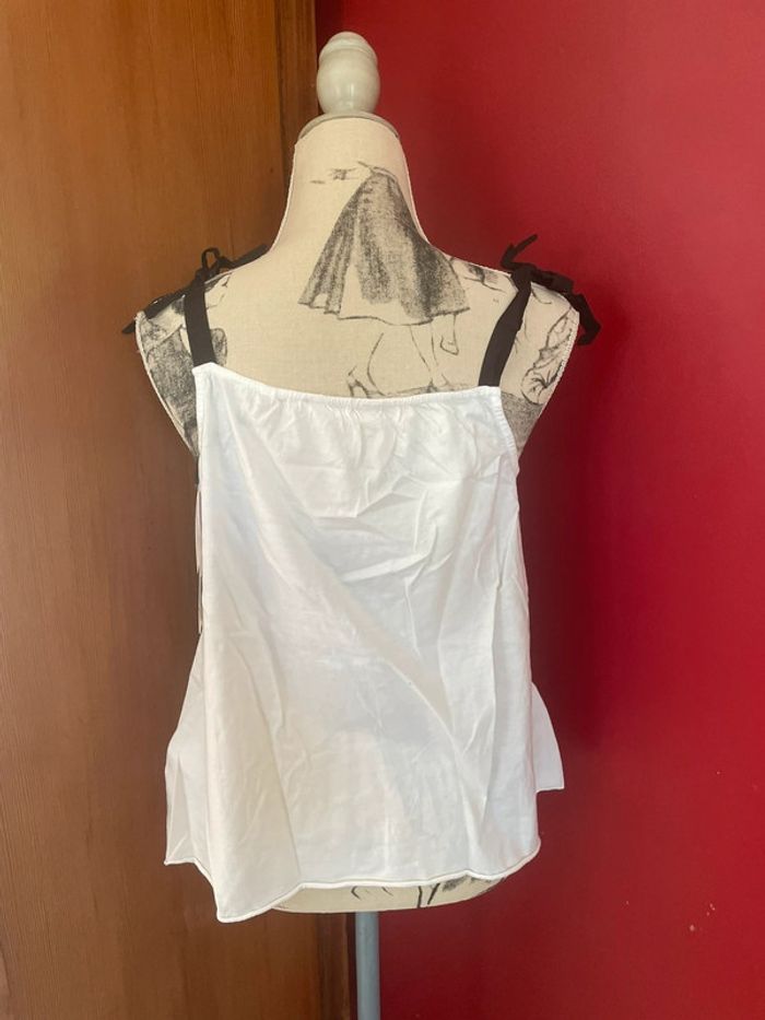 Tee-shirts à bretelles - photo numéro 2