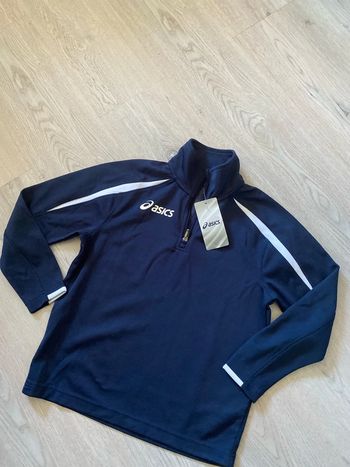 Pull haut Asics taille  10 ans Neuf
