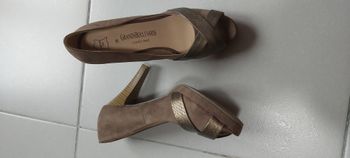 Chaussure à talons 38