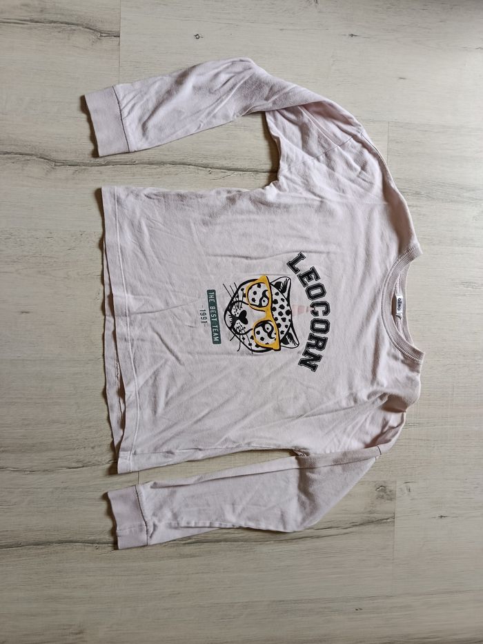 Tee-shirt manches longues marque Gémo taille 12 ans
