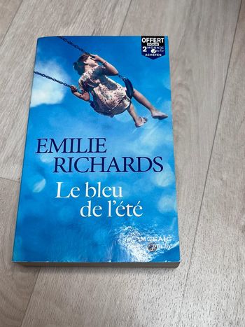 Livre Le bleu de l’été d’Emilie Richards