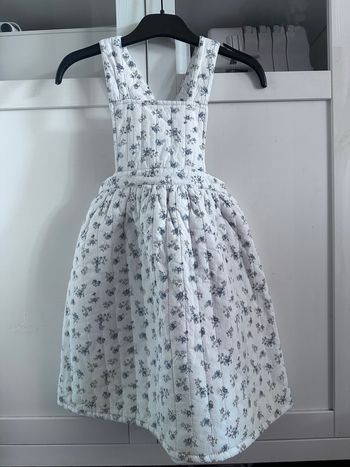 Robe à bretelles matelassé fleuri taille 8 ans