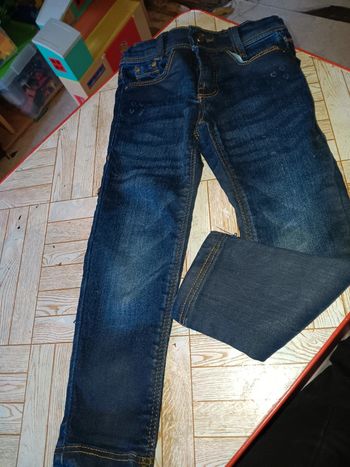 Jean tao 24mois avec de l'effet laqué