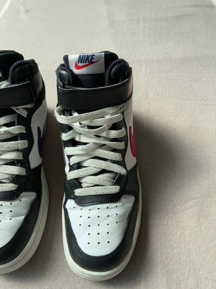 Nike court Borough Mid 2 noir et blanc homme taille 39 en très bon état - photo numéro 4