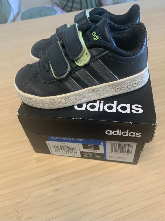 Baskets adidas taille 22