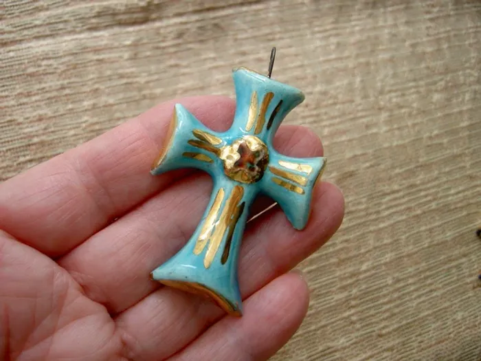 Croix pendentif - photo numéro 6