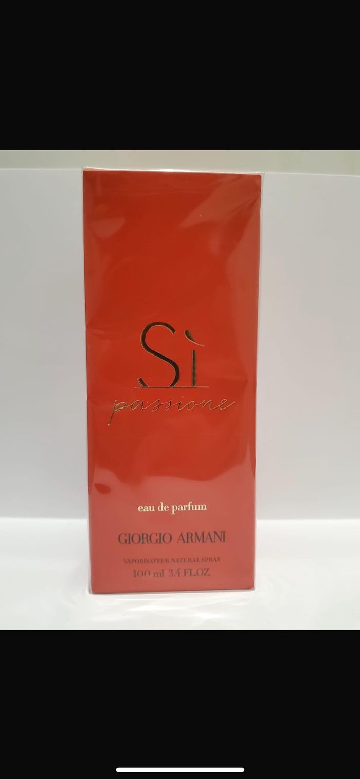 Sì armani