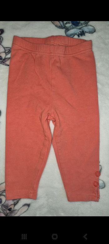 Leggings 6 mois en très bon état