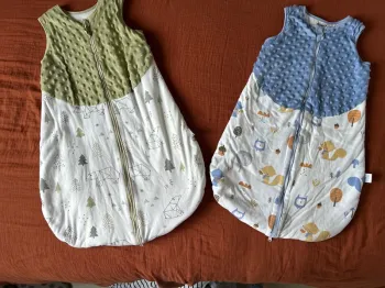 Lot 2 gigoteuses taille 6-12 mois