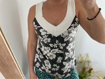 Débardeur noir et blanc