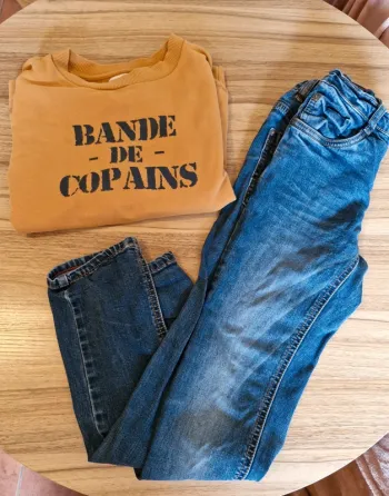 Ensemble pull et Jean 10 ans