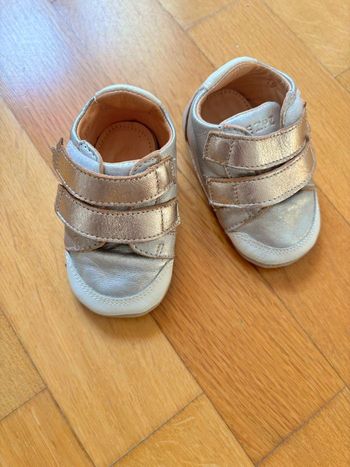 chaussures bebe en cuir souple
