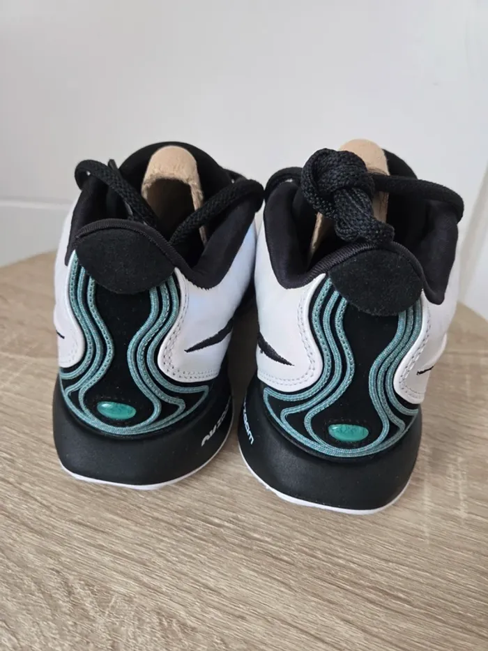 Nike LeBron 21 XXI taille 36,5 neuf noir blanc - photo numéro 5