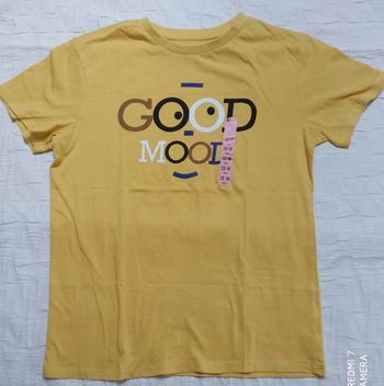 T shirt manches courte moutarde neuf 13 14 ans