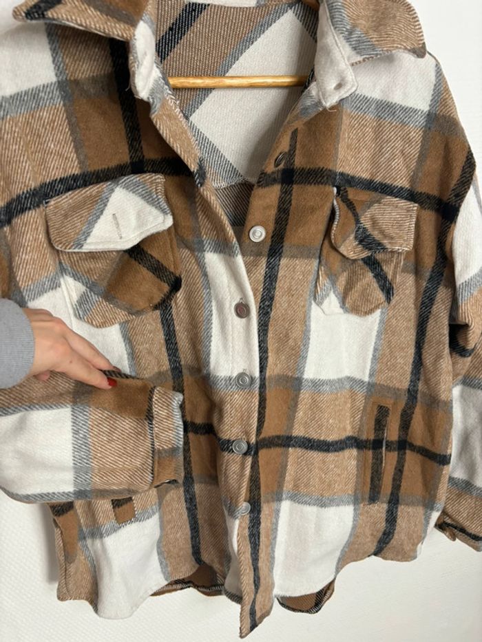 Sur chemise à carreaux - photo numéro 2