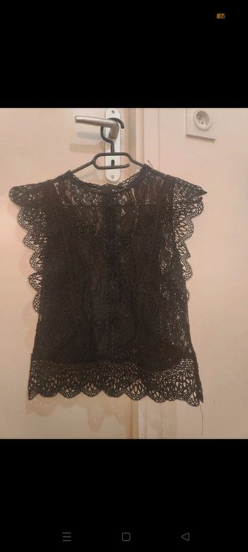 Top chic en dentelle noire