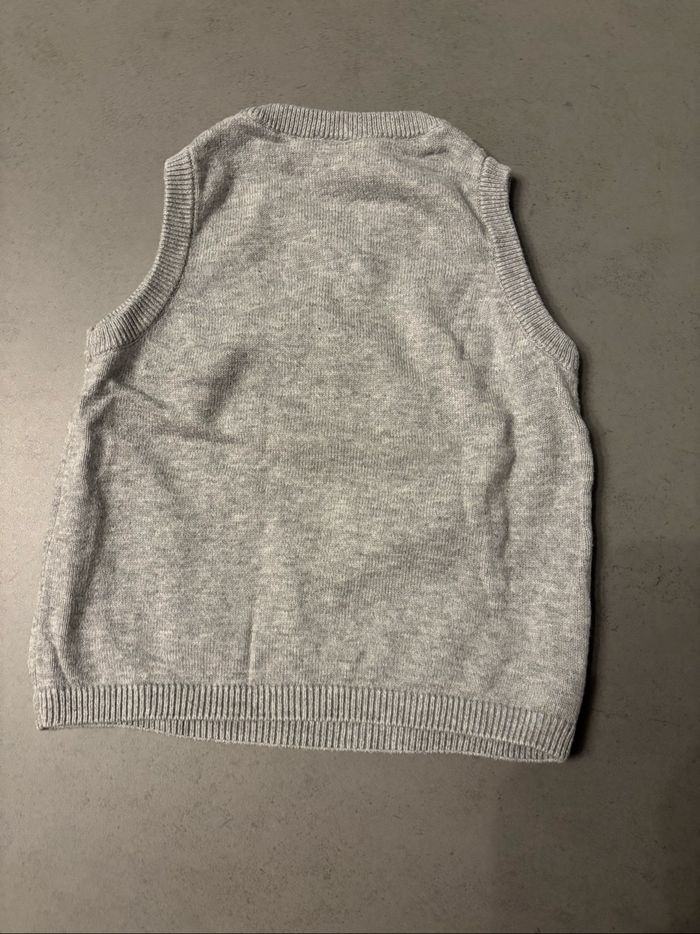 Pull sans manches H&M 6 mois - photo numéro 3