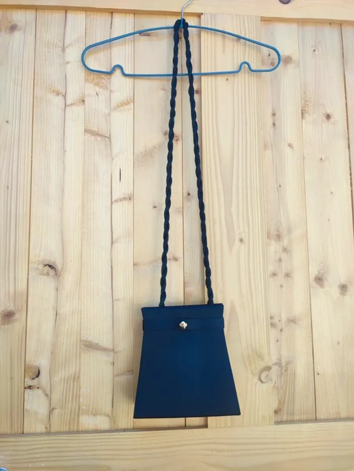 Pochette en satin