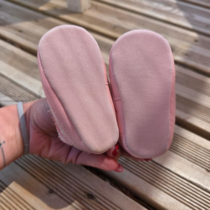Paire de chaussures 6 / 9 mois - photo numéro 3
