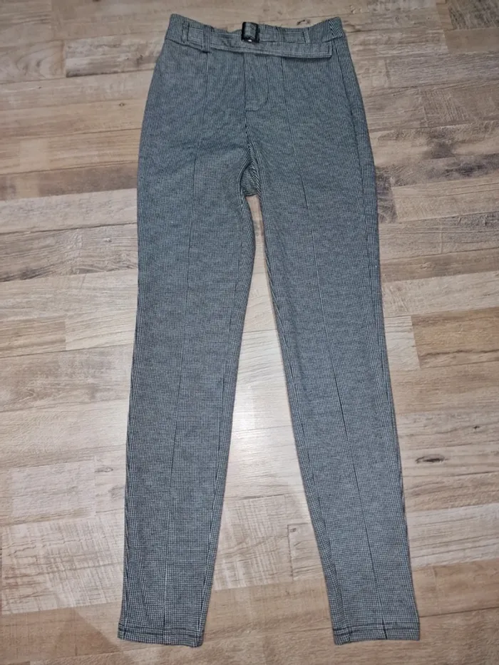 Pantalon stradivarius taille 34