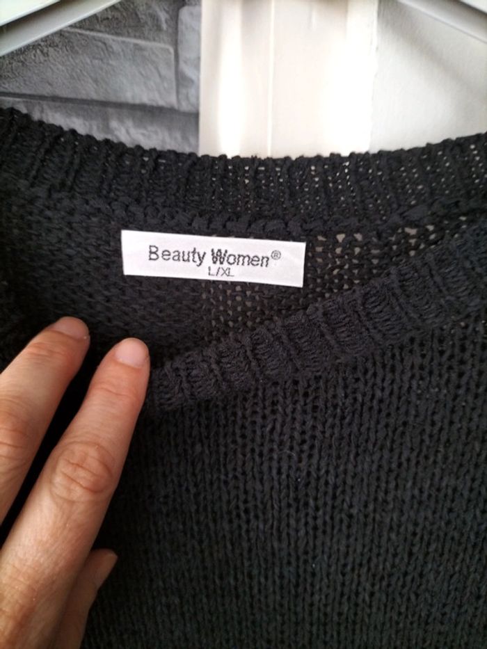 Pull noir grosse maille ajourée broderie sur les épaules et manches taille L/Xl - photo numéro 4