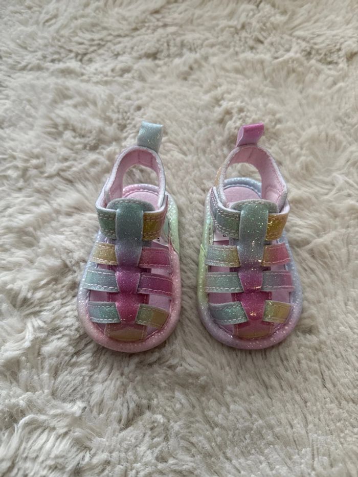 Chaussure mignonne pour bébé fille taille 16 17 sandale