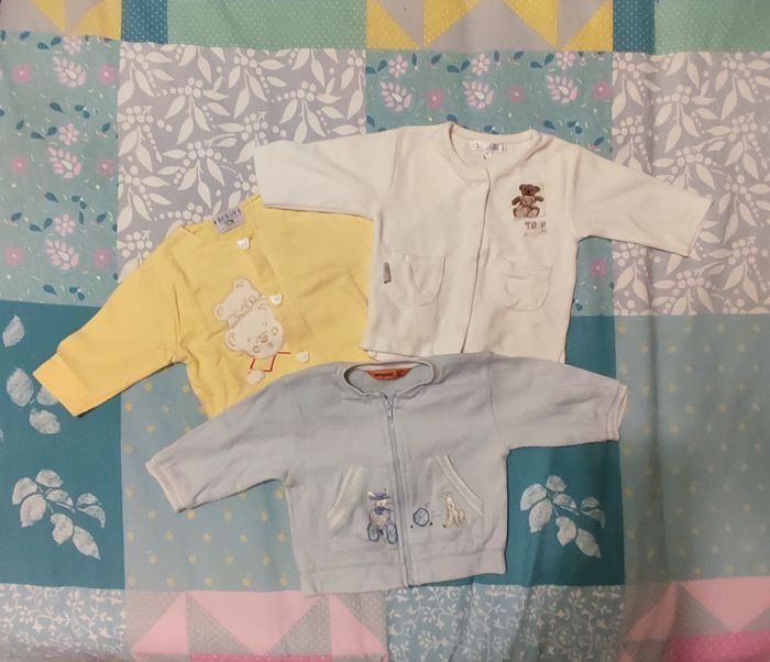 Lot vestes bébé mixte