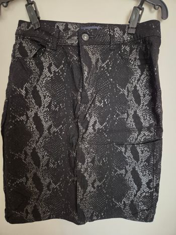 Jupe courte noire et argentée