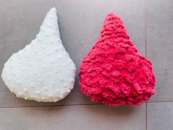 Lot peluches coussins décoratifs originale gouttes d’eau - photo numéro 4