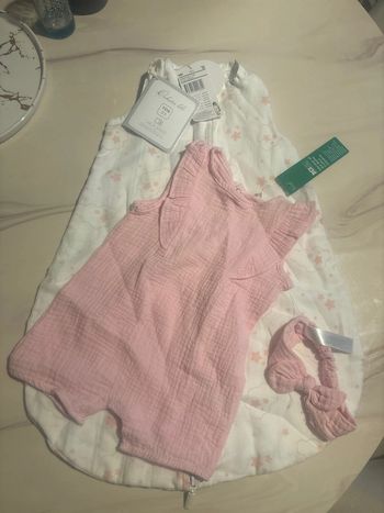 Grenouillère + gigoteuse neuve