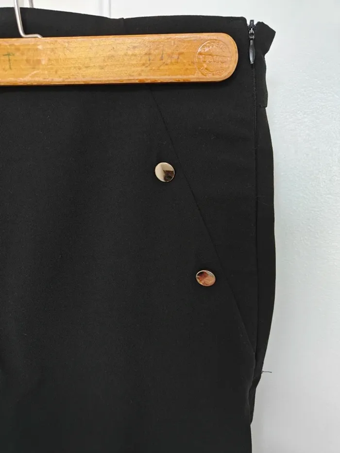 Pantalon de grossesse avec boutons fantaisie - photo numéro 3