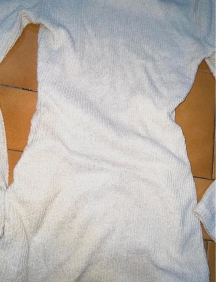 Belle robe pull couleur beige cotele taille xxs marque kiabi - photo numéro 2