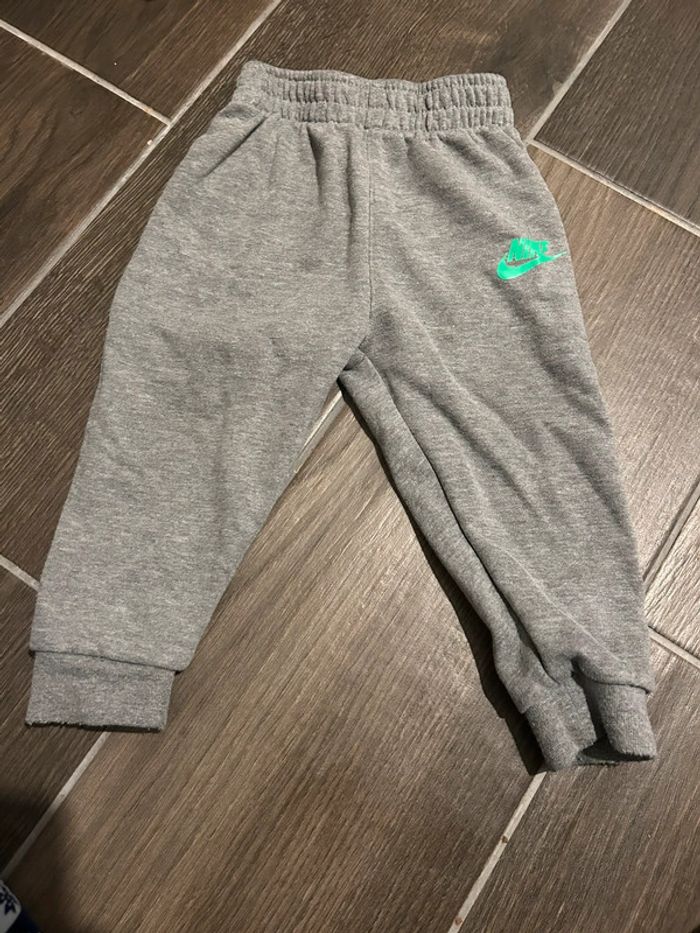 Ensemble Nike 18 mois - photo numéro 5