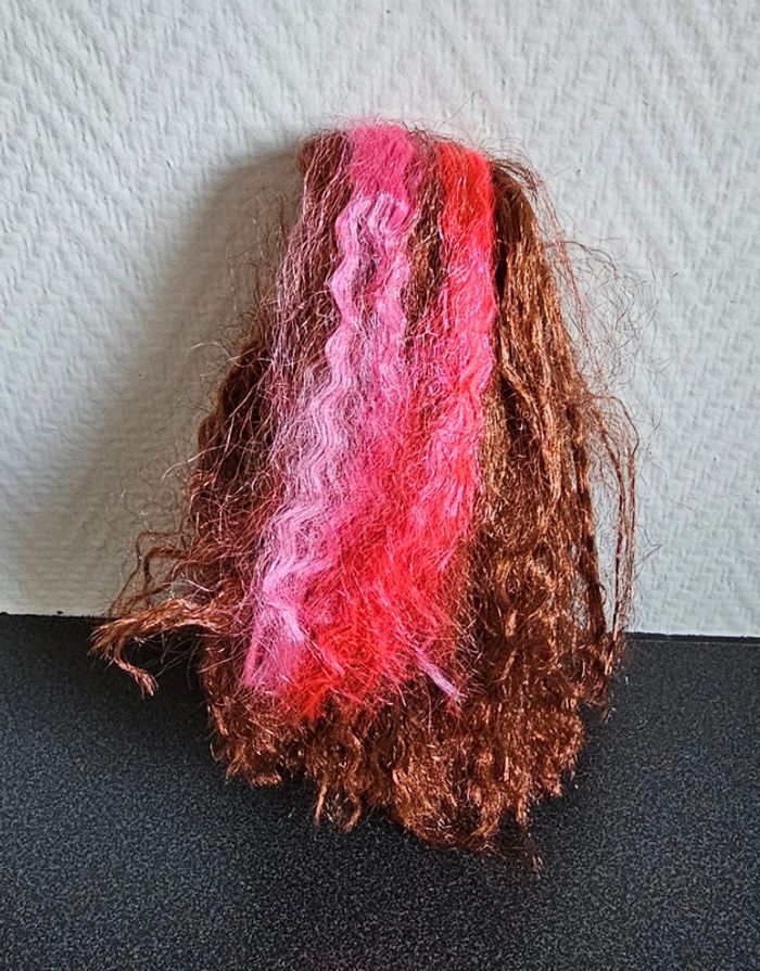 Poupée lol OMG - photo numéro 2