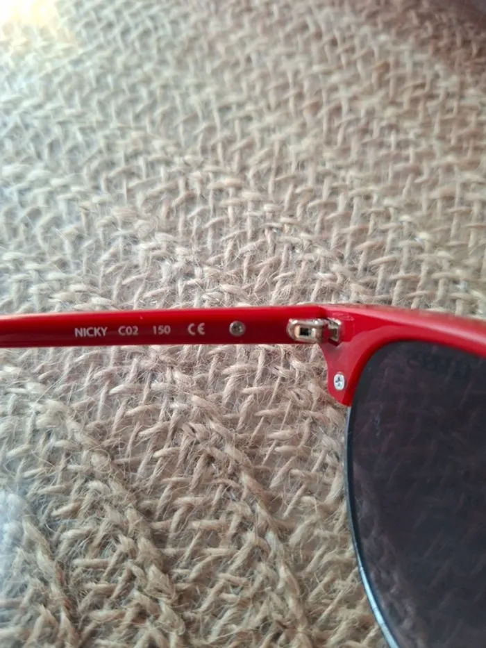 Lunettes de soleil Le Temps des Cerises – Rouge & étui rigide - photo numéro 11