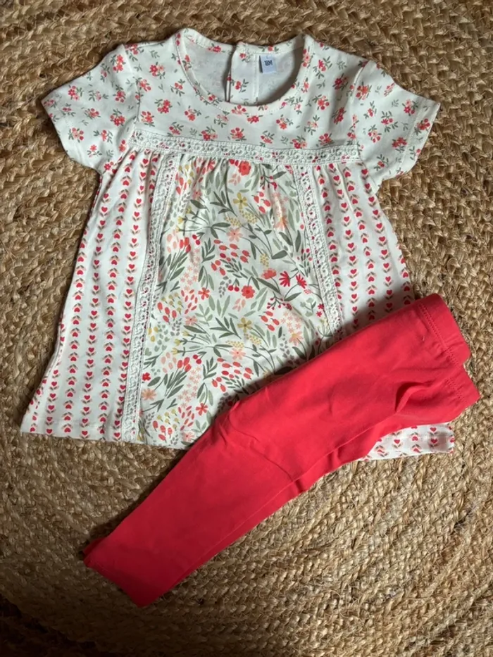 Tenue ensemble 2 pieces 18 mois neuf tunique fleurie et legging