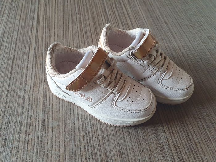 Superbes petites baskets Fila 🌸 - photo numéro 7