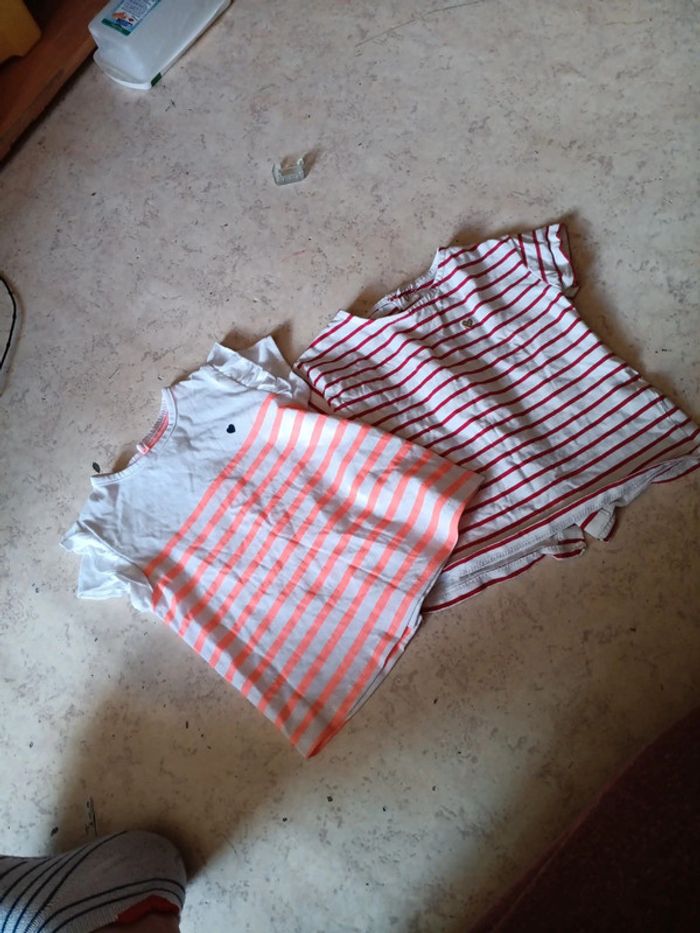 2 Tee-shirts 12 mois kiabi pas de vinted go