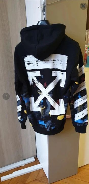 Neuf!! Sweat a capuche taille M