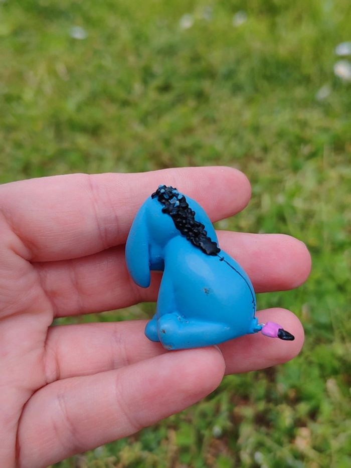 Petite figurine bourriquet Winnie l'ourson en résine - photo numéro 3