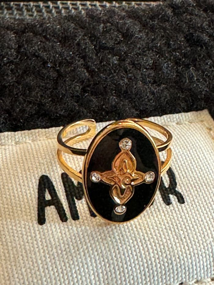 Bague réglable acier inoxydable or médaille ovale croix cristaux - photo numéro 6