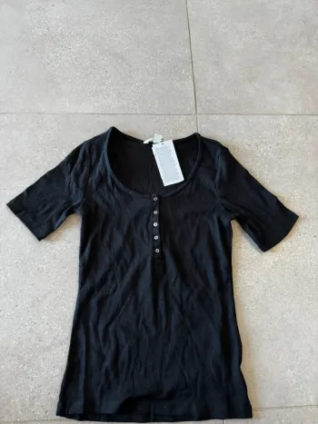 T-shirt H&M, taille S, neuf