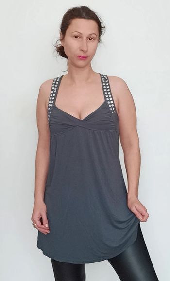 Tunique grise fluide décolletée