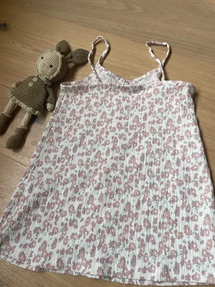 Robe fleurie primark 4 ans - photo numéro 2