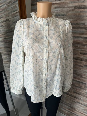 Chemise taille M/L avec fleurs brodées